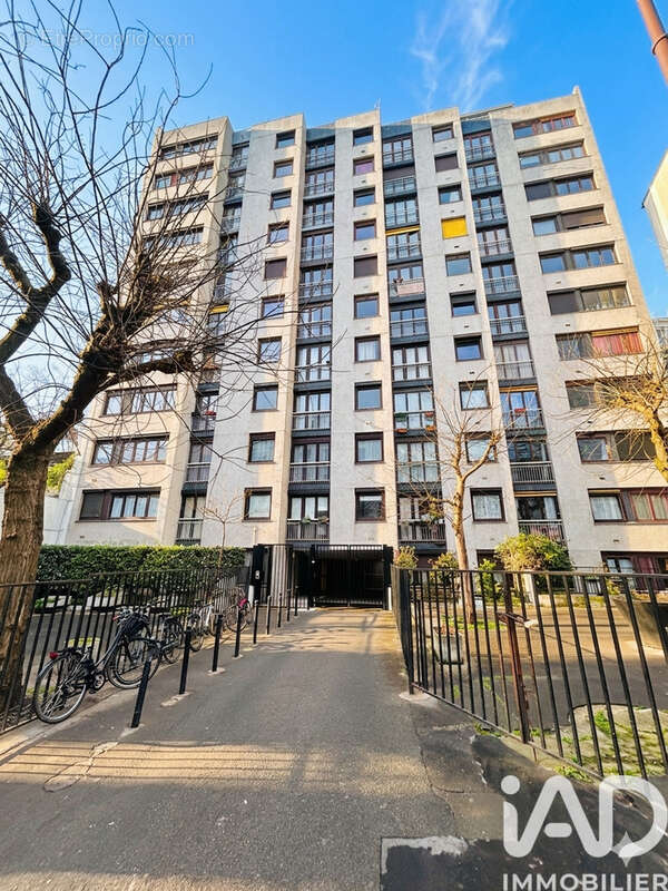Photo 2 - Appartement à PARIS-18E
