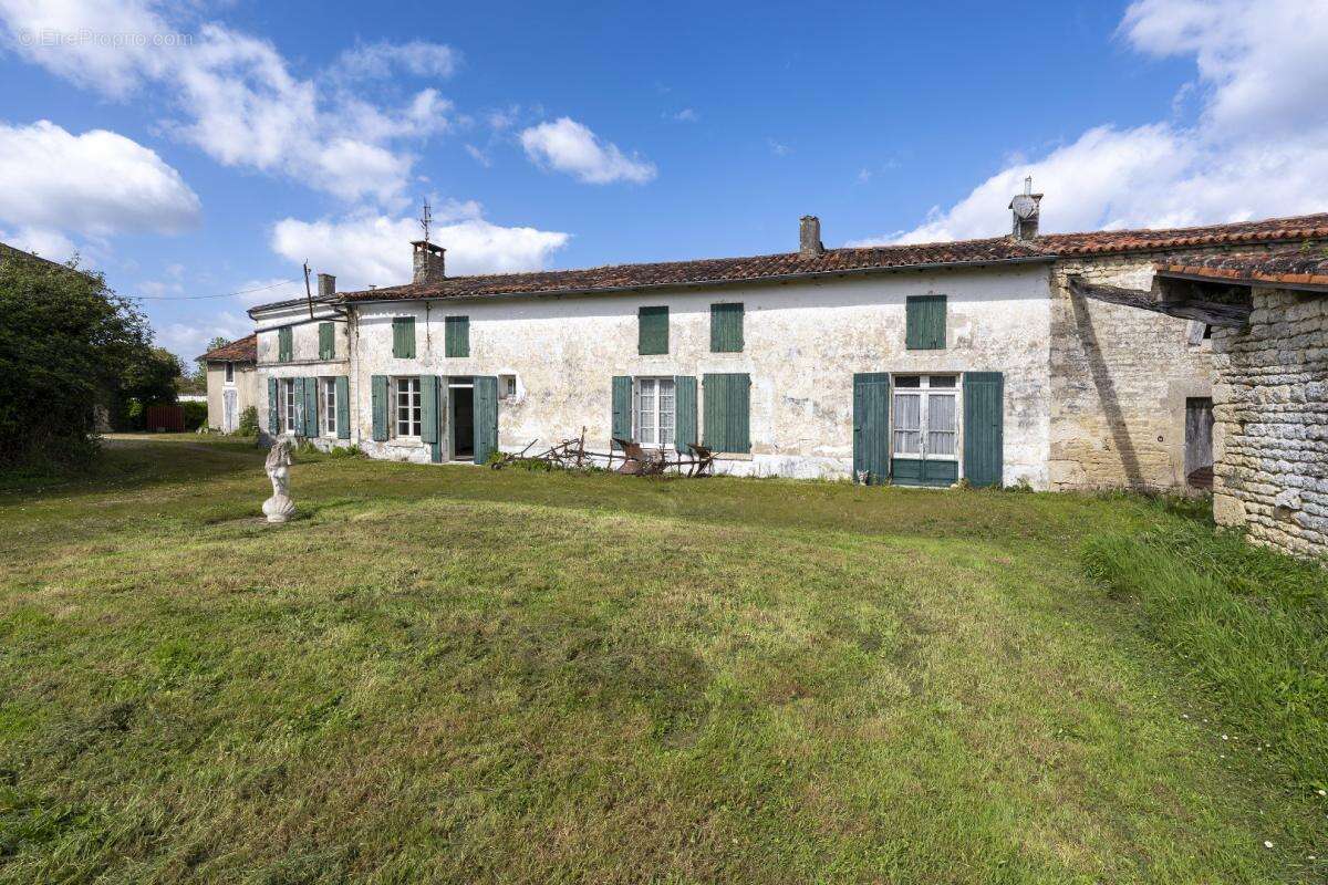 Maison à COIVERT