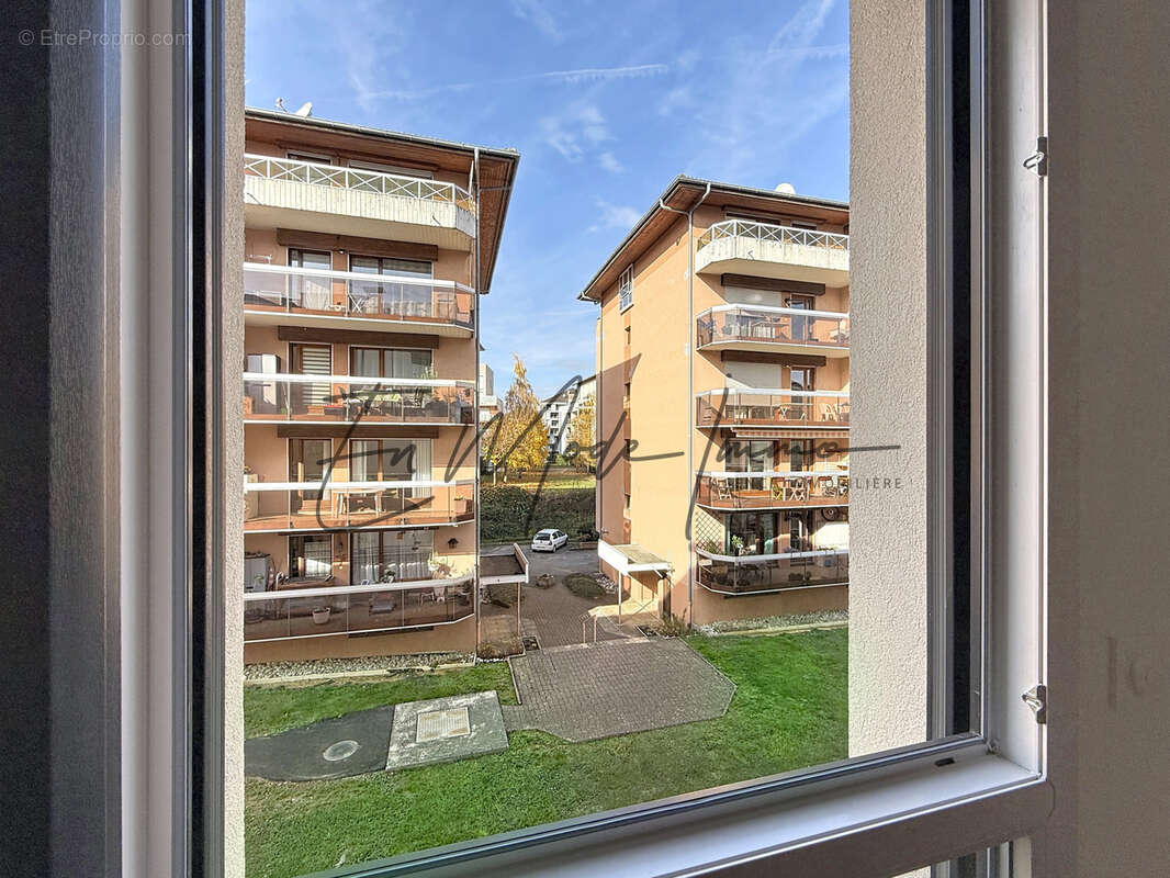 Appartement à LA ROCHE-SUR-FORON