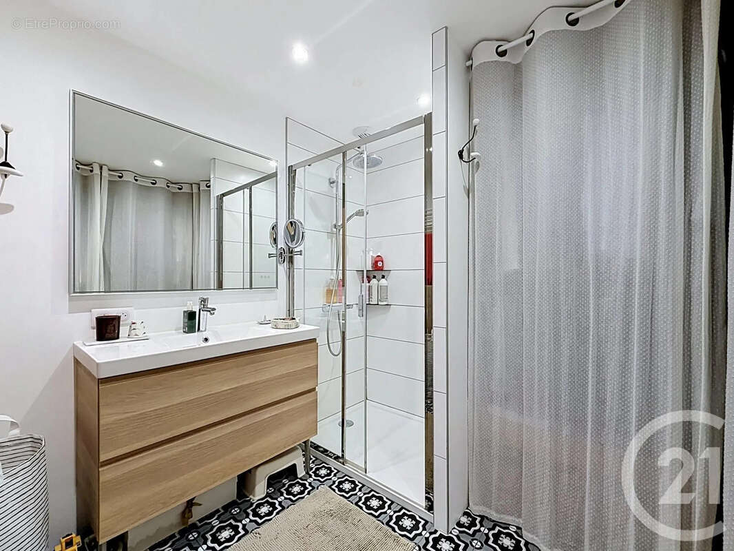Maison 350 m² à Troyes  - photo 4