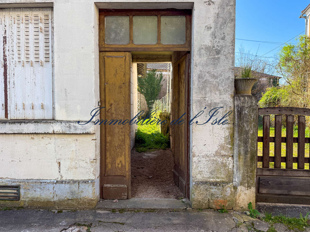 Appartement à CUBJAC
