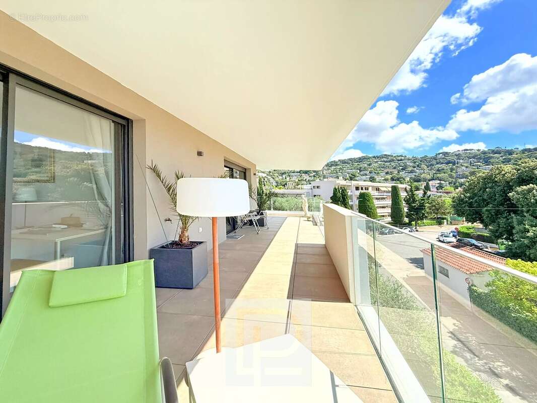 Appartement à LE CANNET