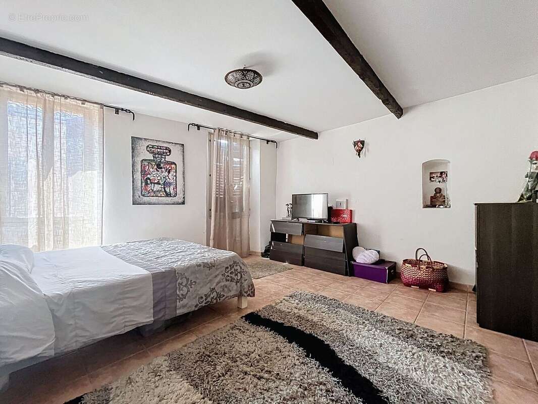 Appartement à LA COLLE-SUR-LOUP