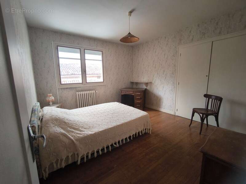 Maison à vendre 6 pièces MONTIGNAC CHARENTE (16) - photo 6