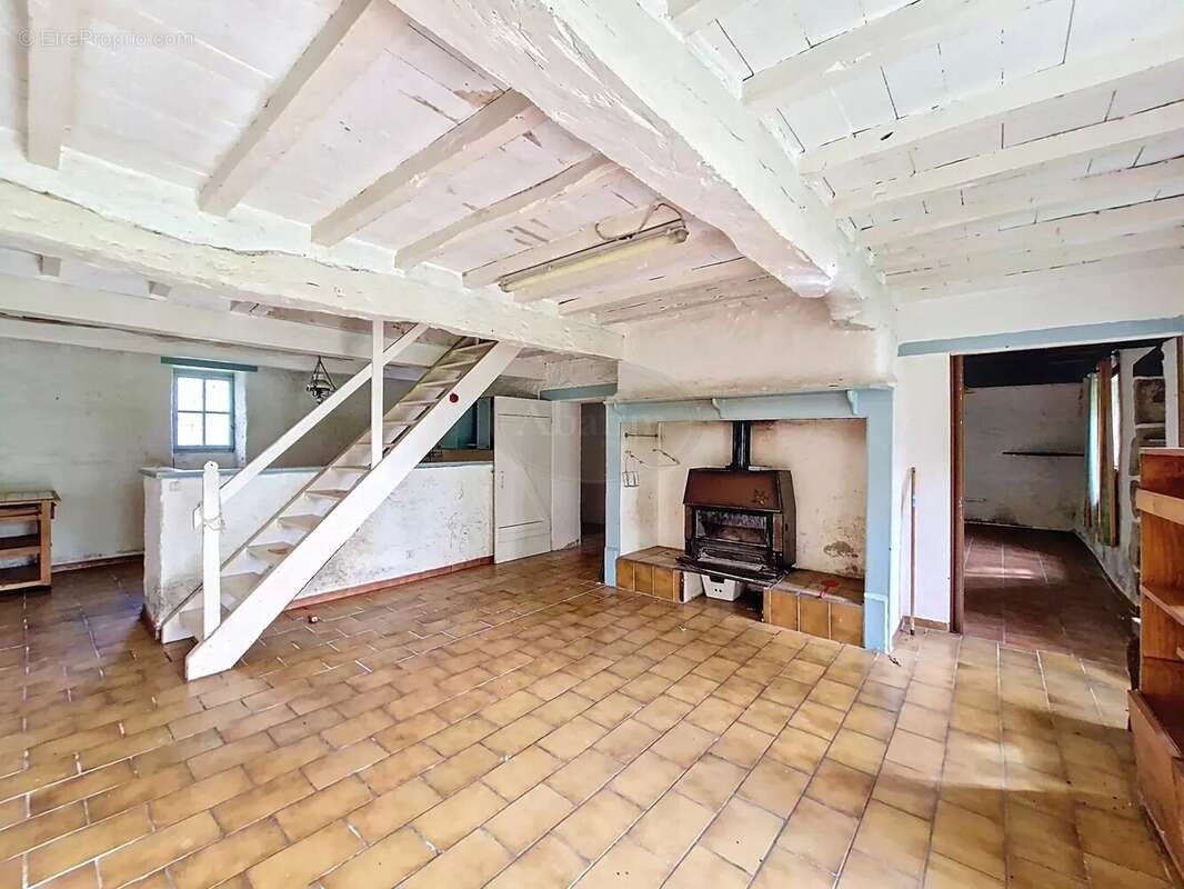 Maison à VIC-FEZENSAC