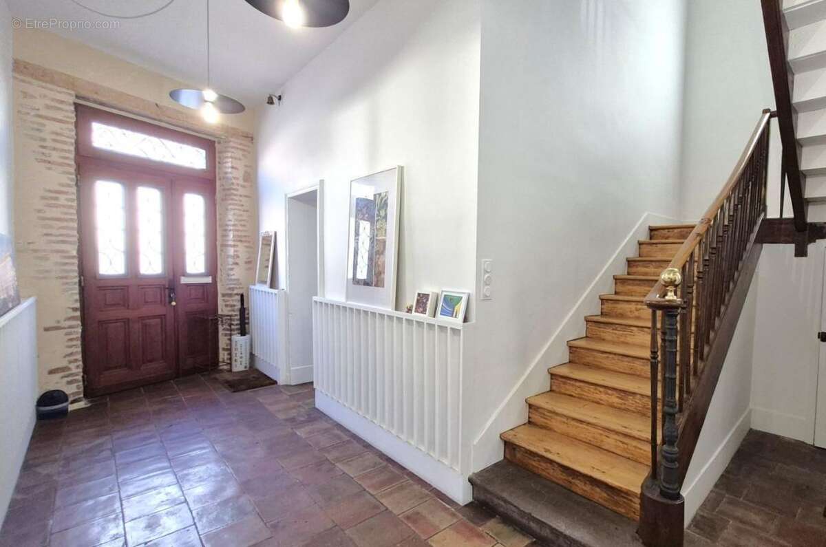 Maison 476 m² à Lavaur  - photo 3