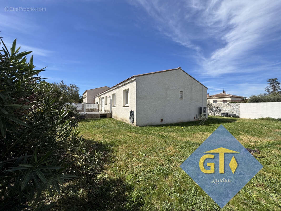 Maison à SAINT-PAUL-LES-FONTS