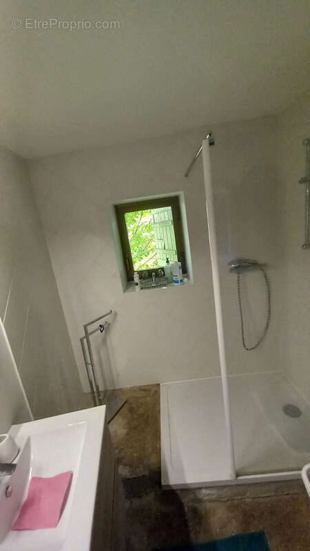 Maison à COLOMBIERES-SUR-ORB