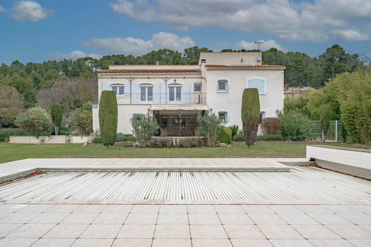 Maison à SAINT-VICTORET