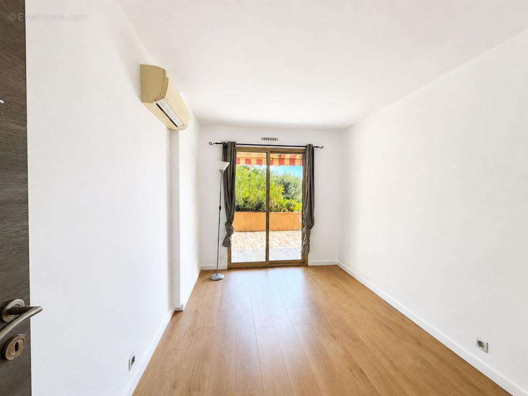 Rénové + Terrasse de 75 m² - photo 5