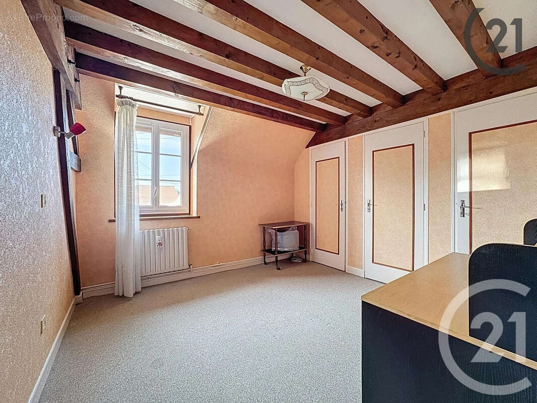 Maison à SAINT-JULIEN-LES-VILLAS