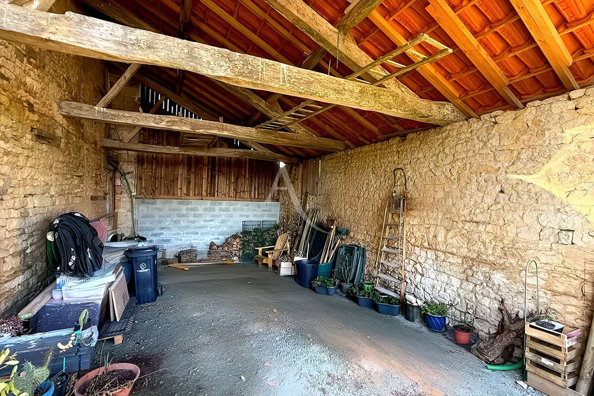 Maison à LA CAILLERE-SAINT-HILAIRE