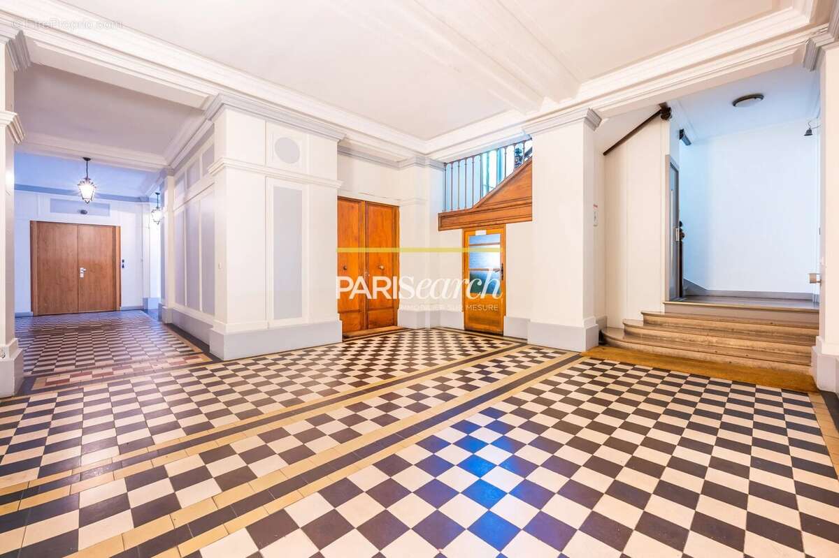 Appartement à PARIS-3E