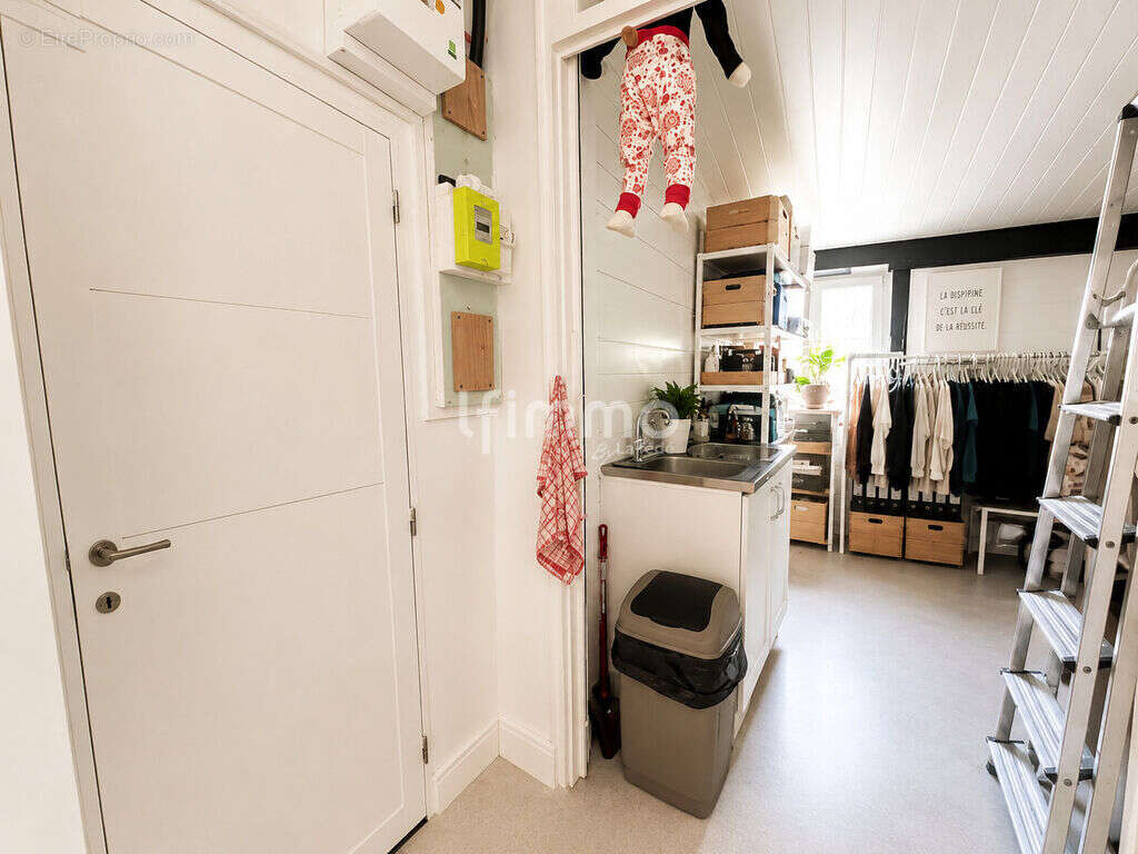 Fond de commerce boutique 60m²- 33160 Saint Médard en Jalles - photo 9