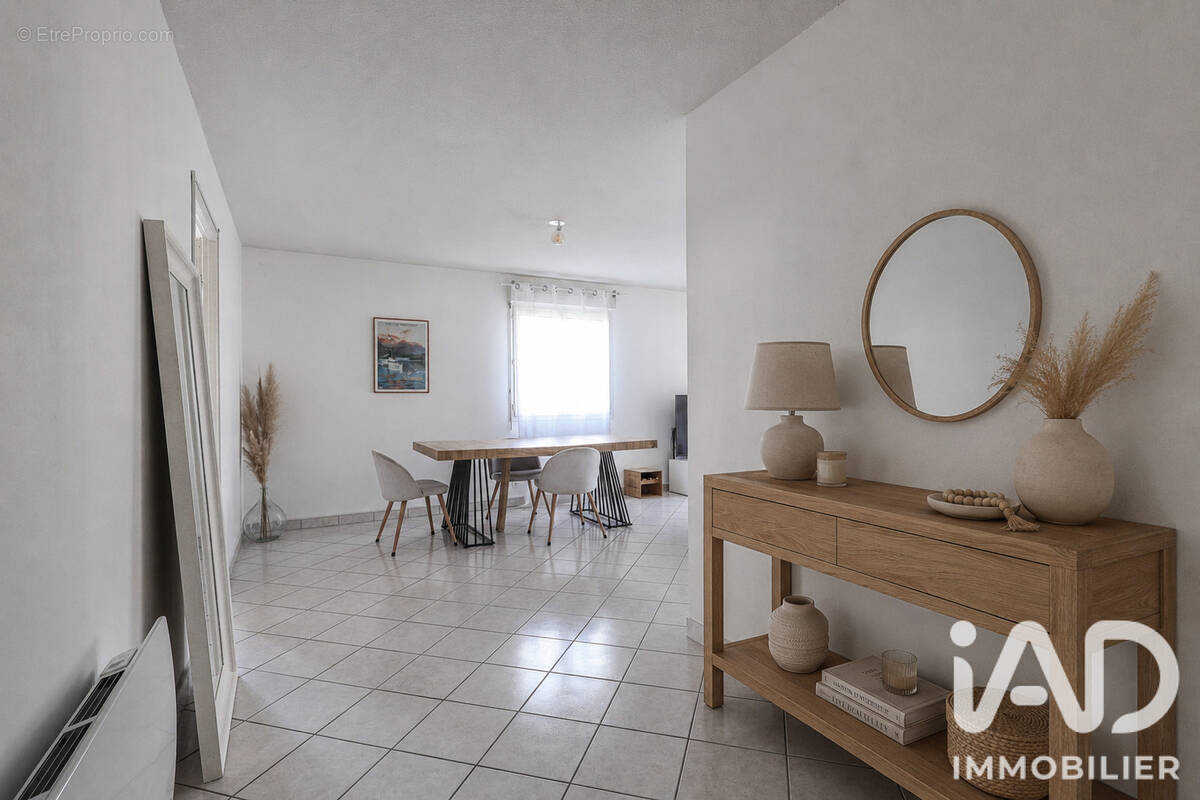 Appartement 82 m² à Vers  - photo 1
