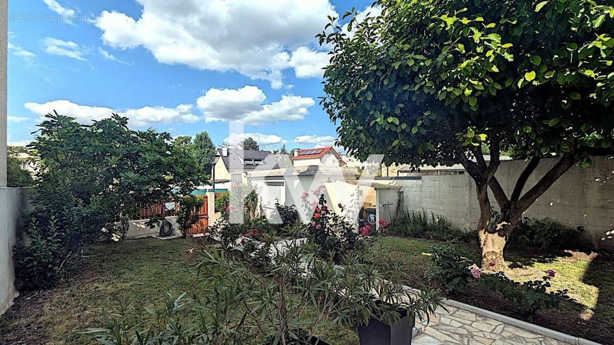 Maison à SAINT-GRATIEN