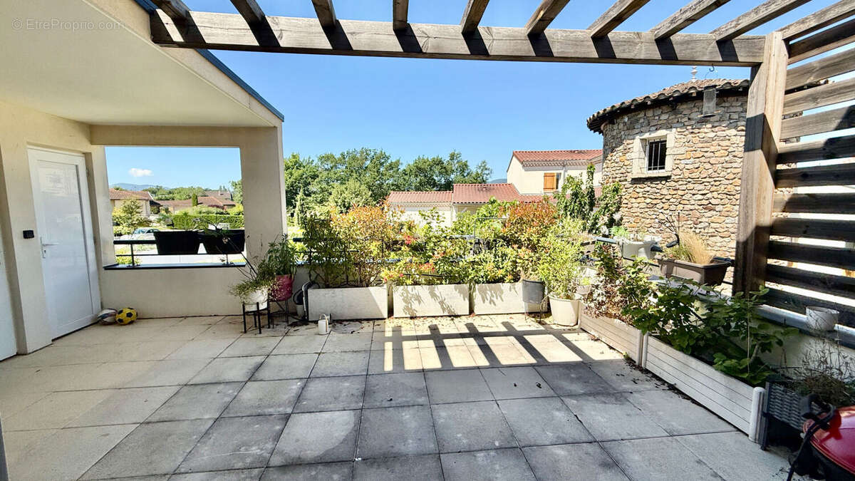 Appartement à BRINDAS