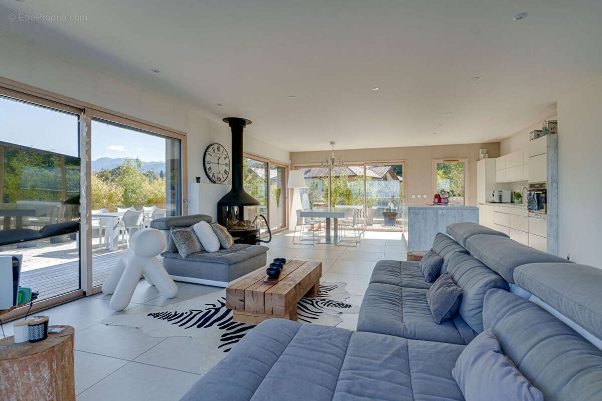 Appartement à EVIAN-LES-BAINS