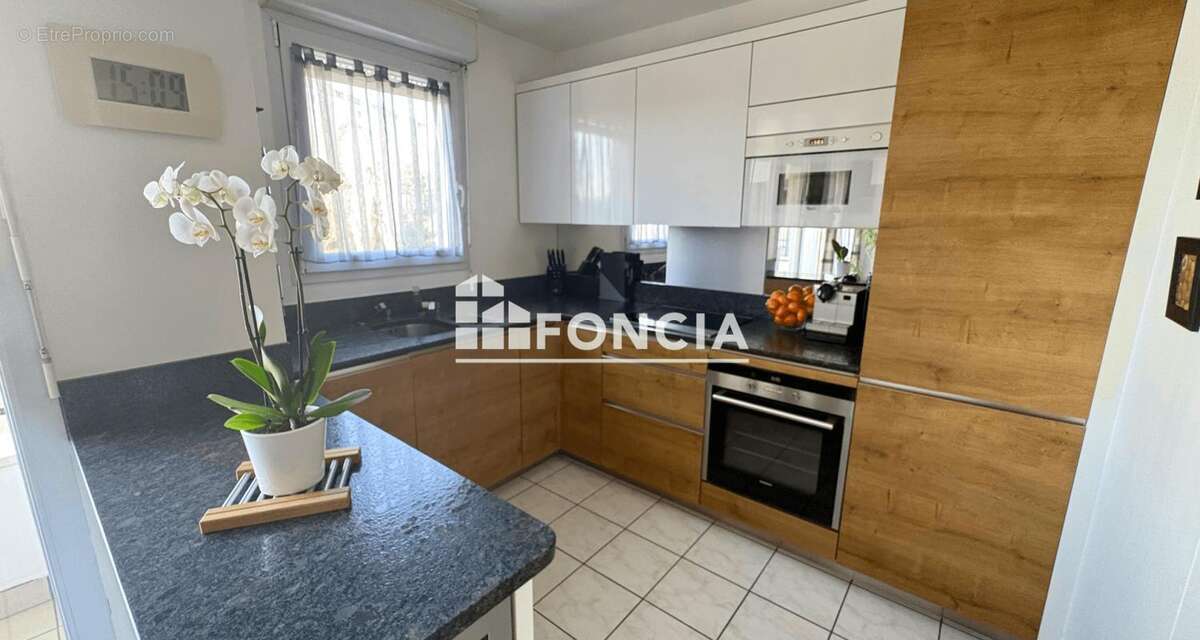 Appartement à FRESNES