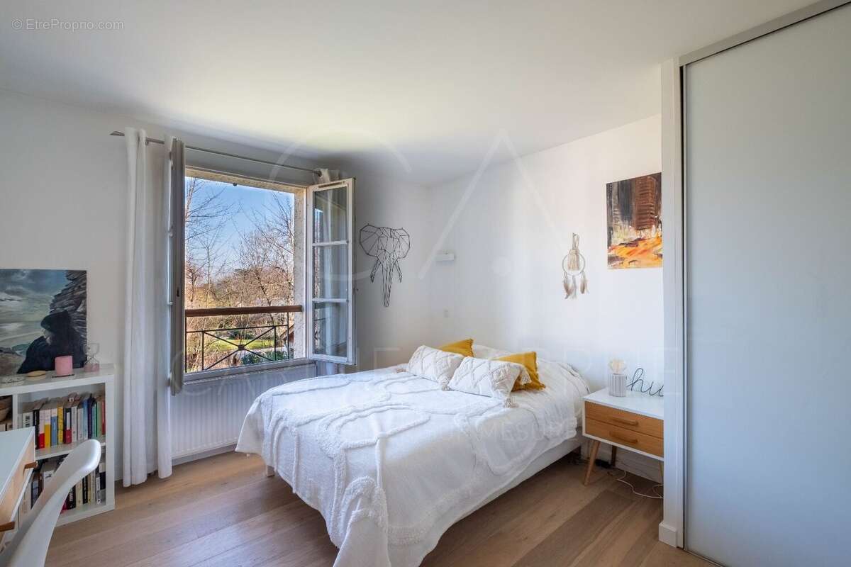 Maison à CHARBONNIERES-LES-BAINS