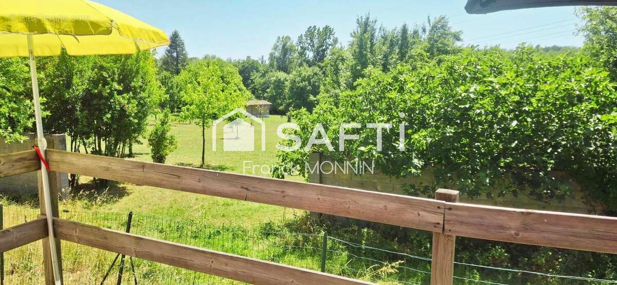 Maison 145 m² à Saint-Sulpice-Et-Cameyrac  - photo 6