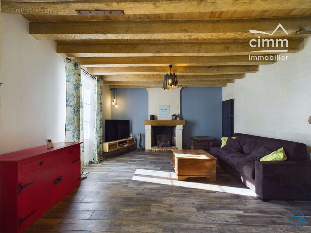 Maison à LONGUE-JUMELLES