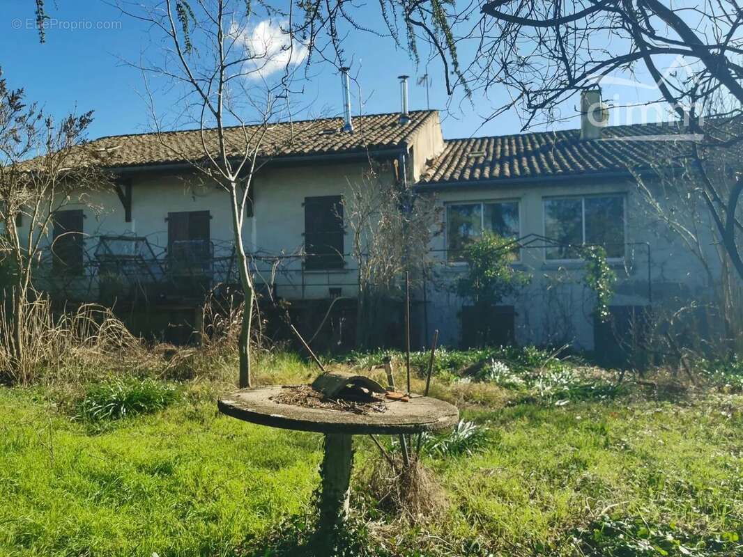 Maison à LABLACHERE