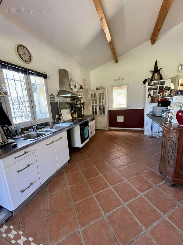 Maison à SAINT-CHAMAS