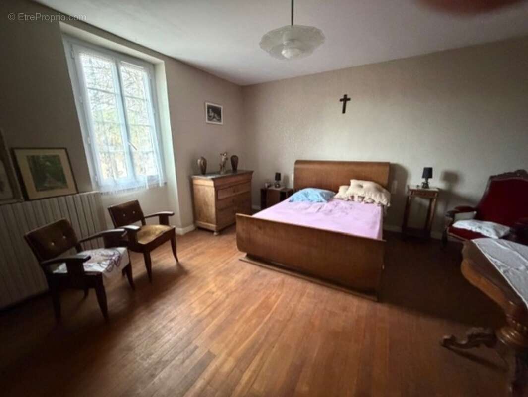 PLAISANCE DU GERS(32): MAISON BOURGEOISE avec garages et dependances , dans son jus, 190m2 sur terrain paysagé et pâture de 5.00 - photo 26