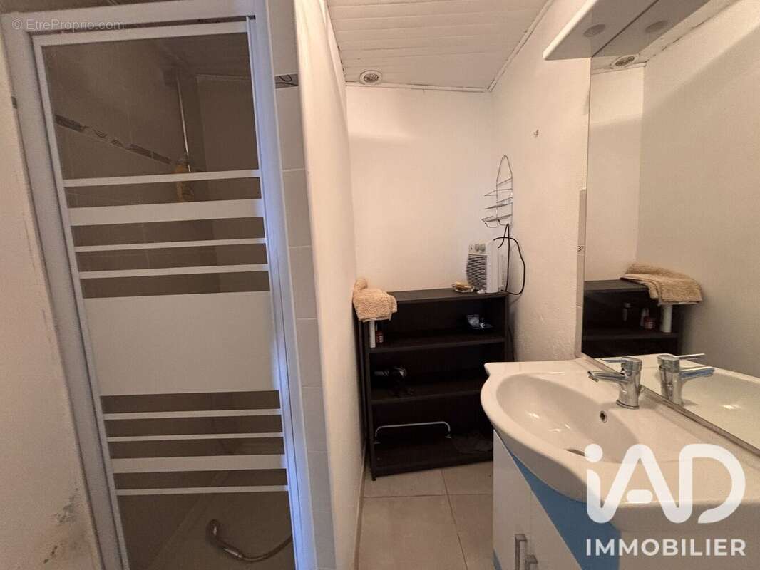 Maison 60 m² à Chazeaux  - photo 6