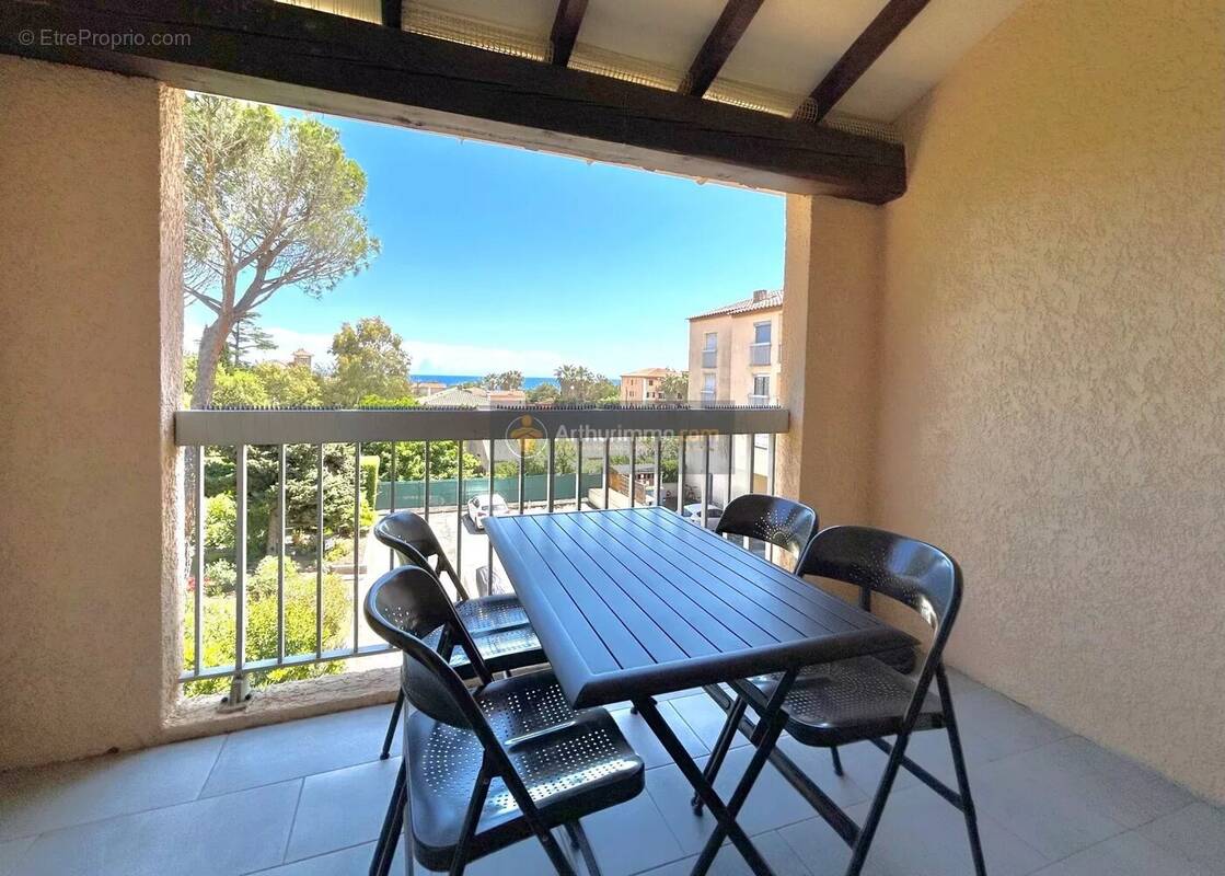 Appartement à FREJUS