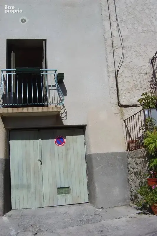 local de 25 m² : Garage / Atelier / Cave - photo 1