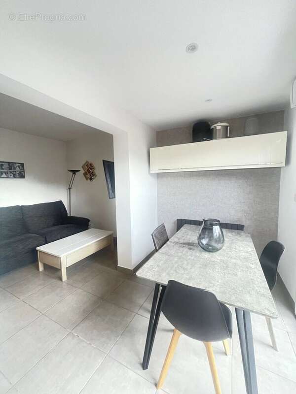 Appartement à MANDELIEU-LA-NAPOULE