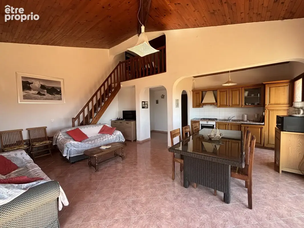 Propriété proche de la Testa  avec piscine et vue panoramique et imprenable sur la mer et les montagnes enviro - photo 11