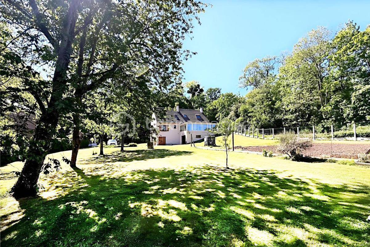 Maison à COUTEVROULT