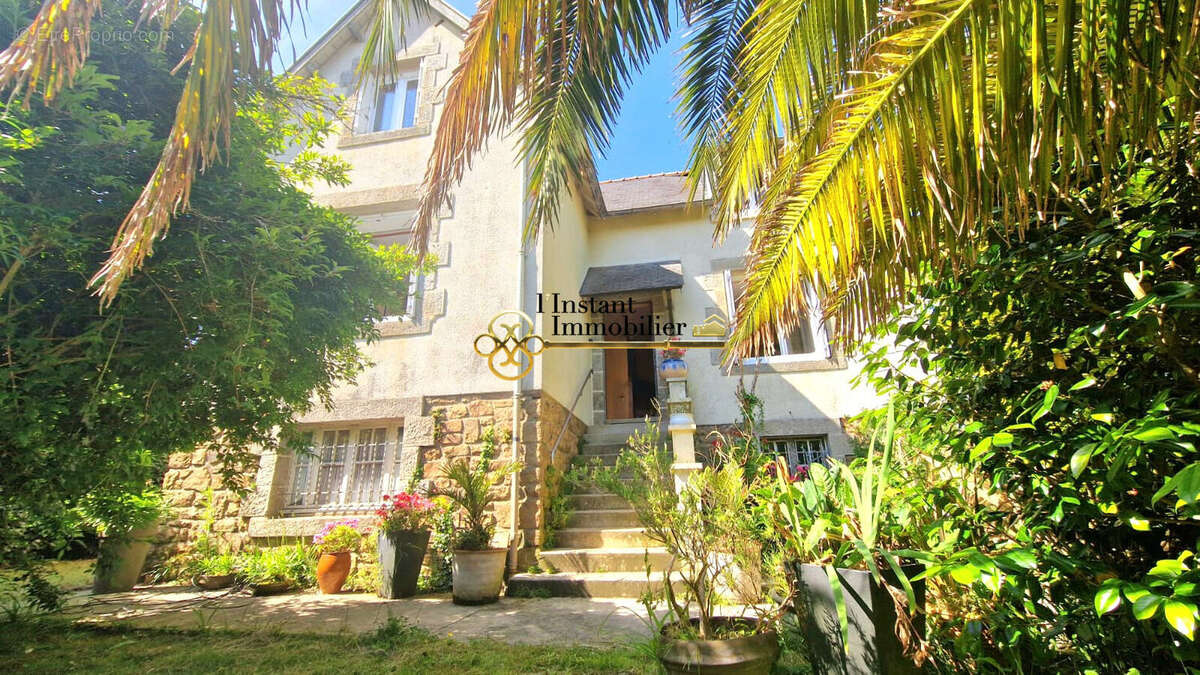 Maison à PLOUGASNOU