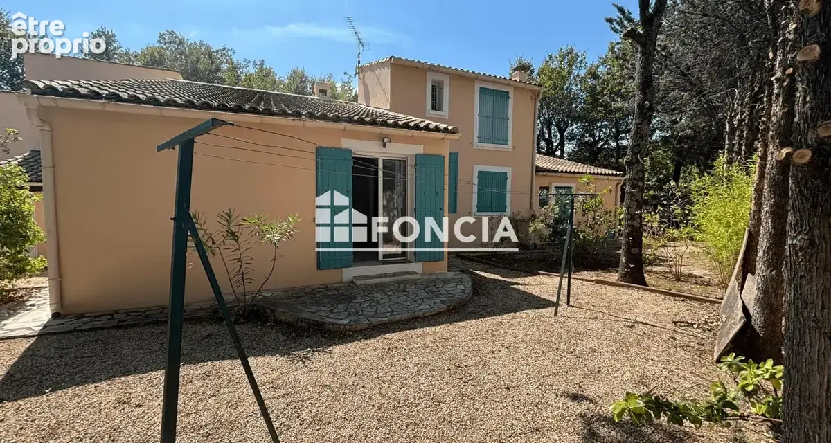 Rochefort-du-Gard — Spacieuse maison de caractère de 202 m² avec terrain arboré et piscine - photo 12
