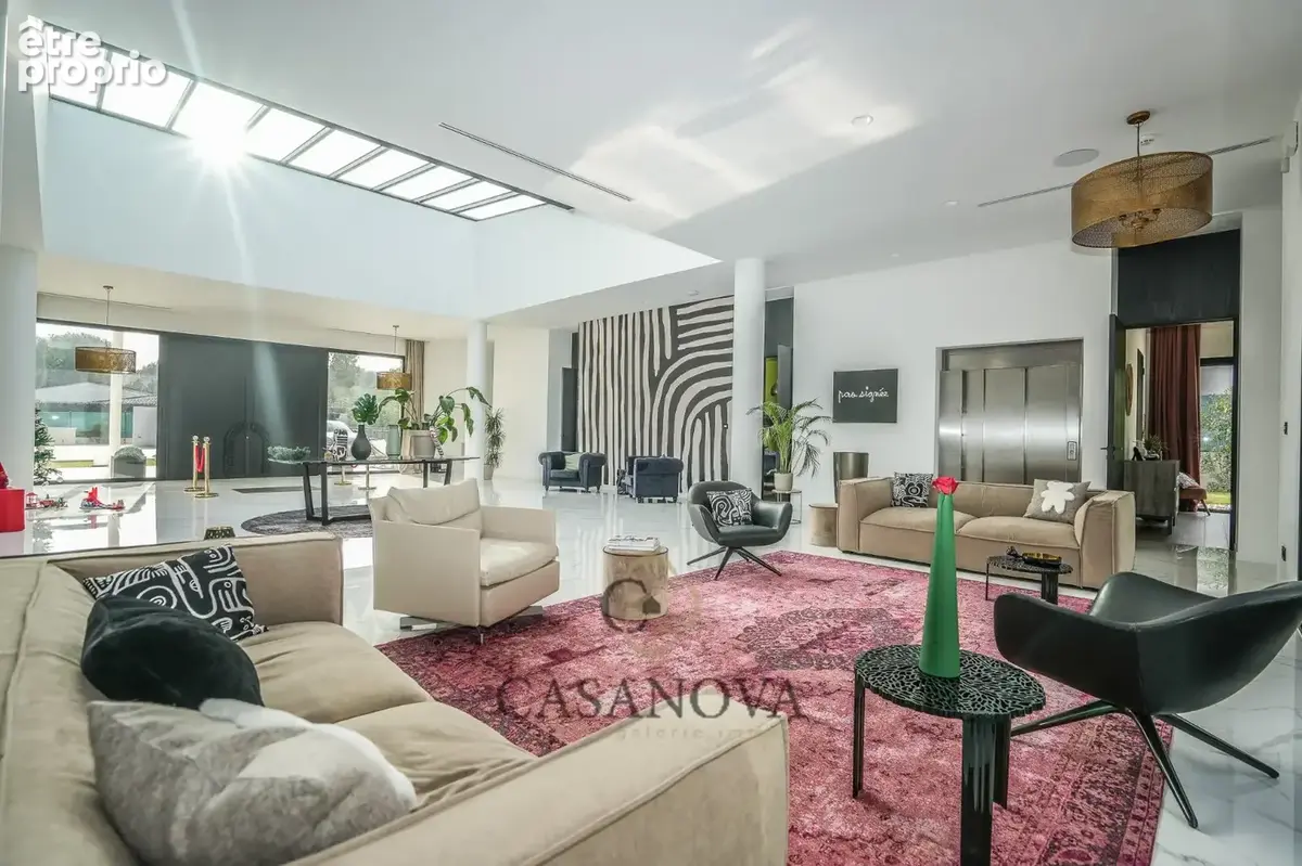 Villa contemporaine exceptionnelle de 1 300 m²  Domaine des Vautes - photo 2