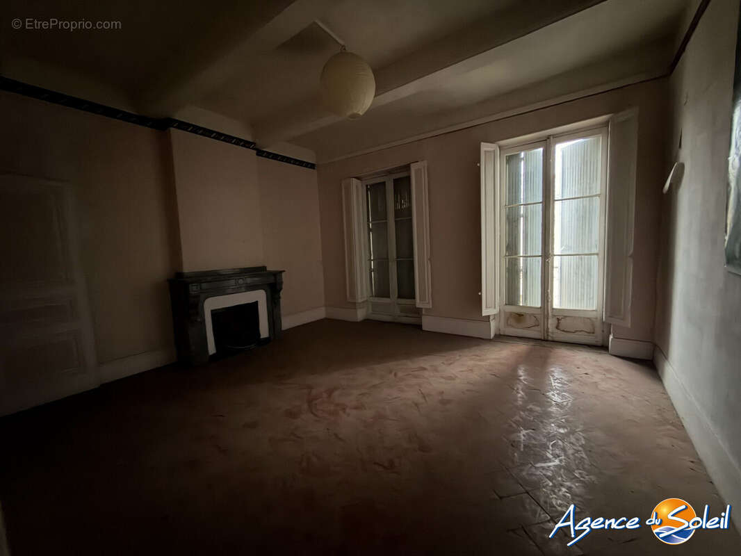 Appartement à LEZIGNAN-CORBIERES