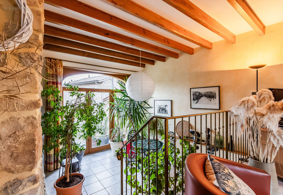 Maison à VILLE-SUR-JARNIOUX