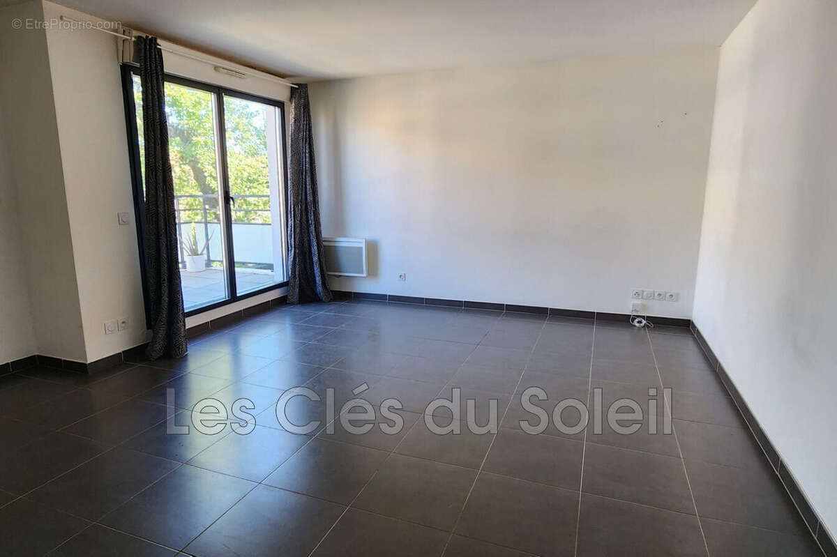 Appartement à HYERES