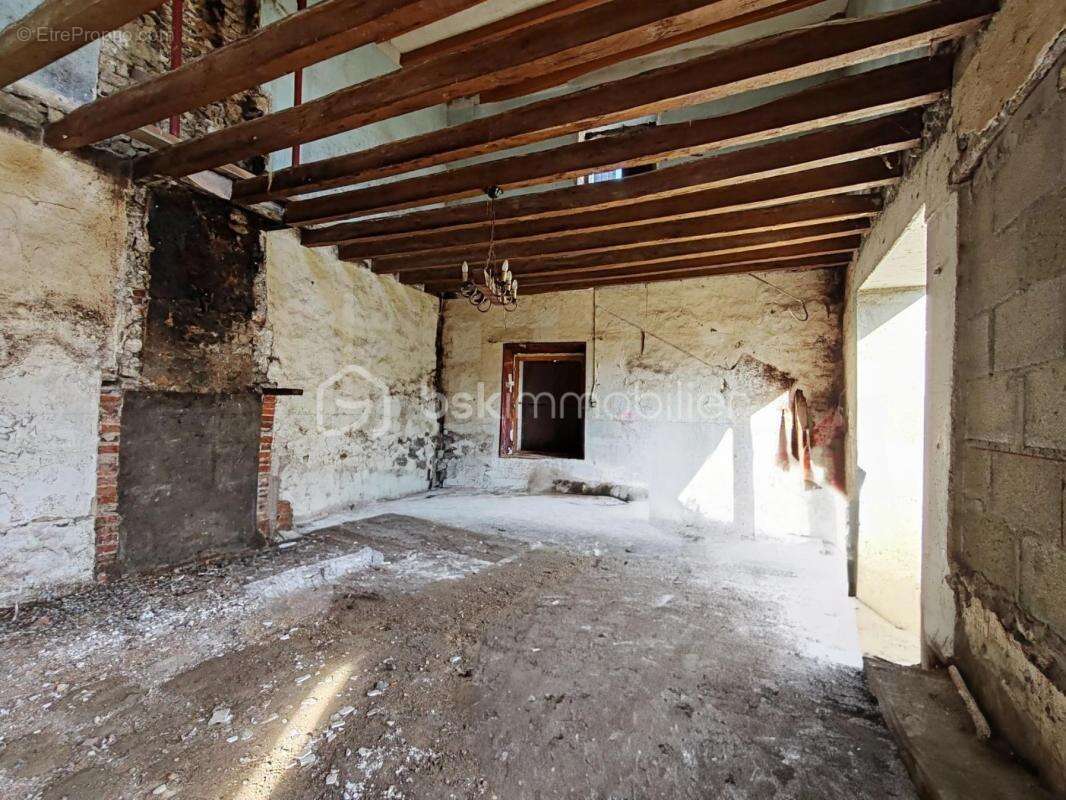 Maison à MEMBROLLES