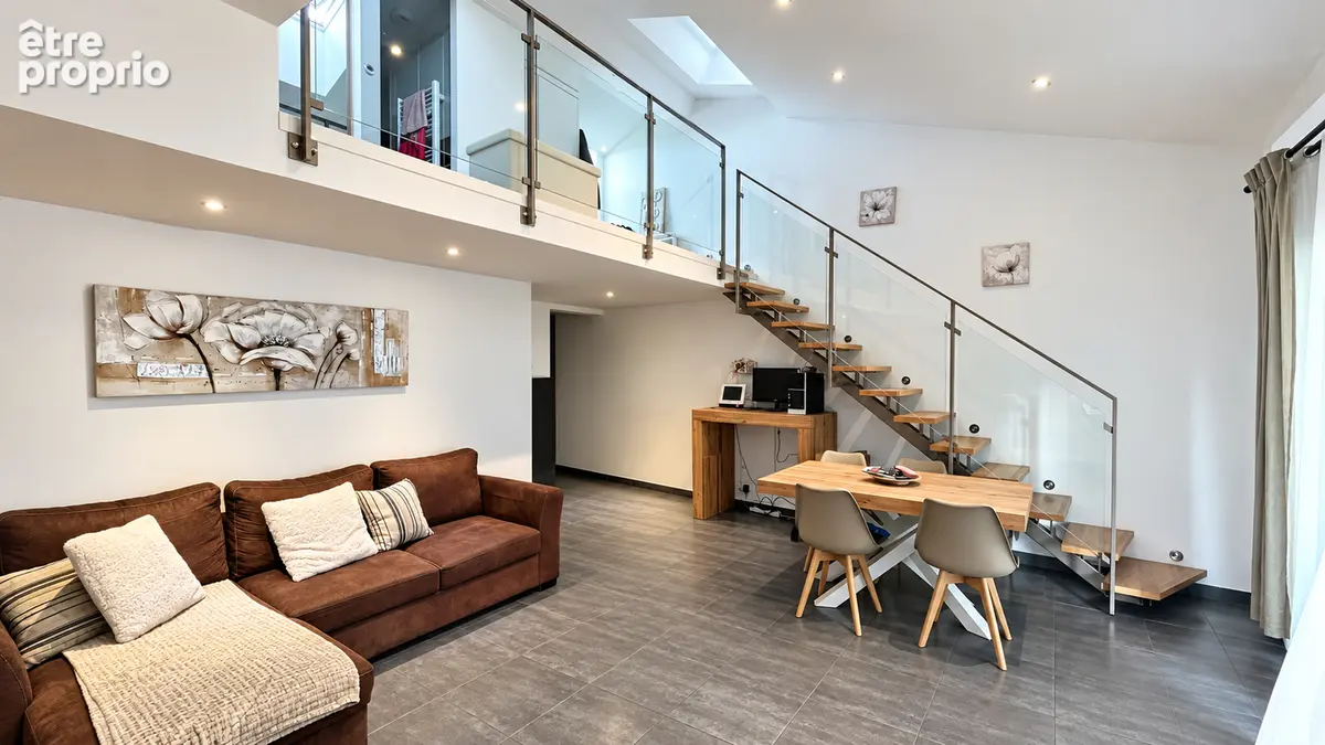 Superbe Appartement T4 Esprit Loft de 90 m² avec 2 Terrasses & place de parking - photo 1
