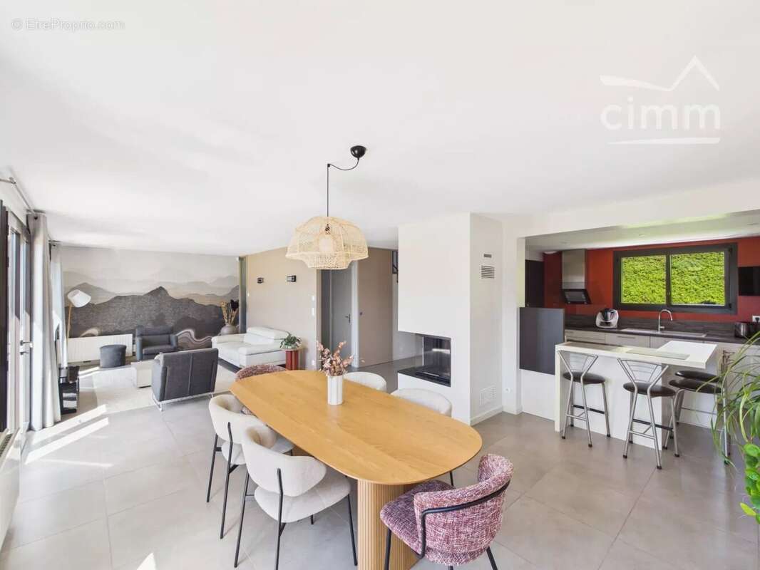 Maison 188 m² à Vourey  - photo 4