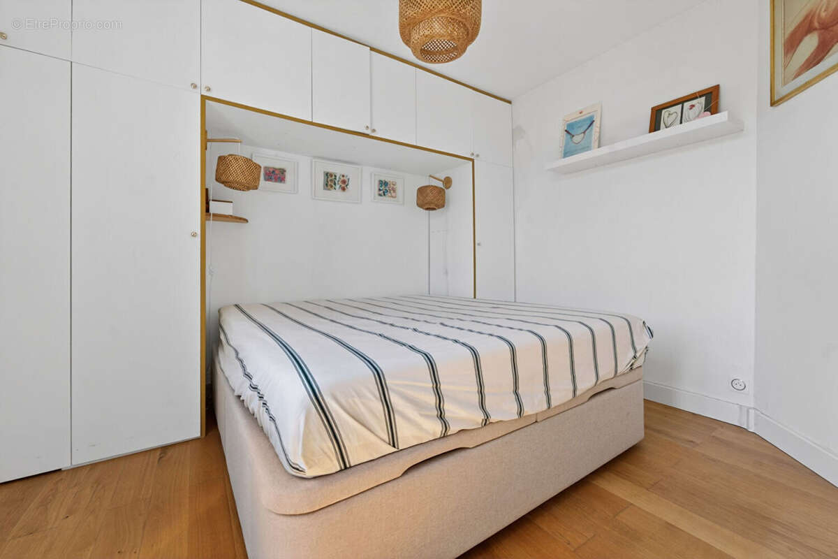Appartement à PARIS-3E