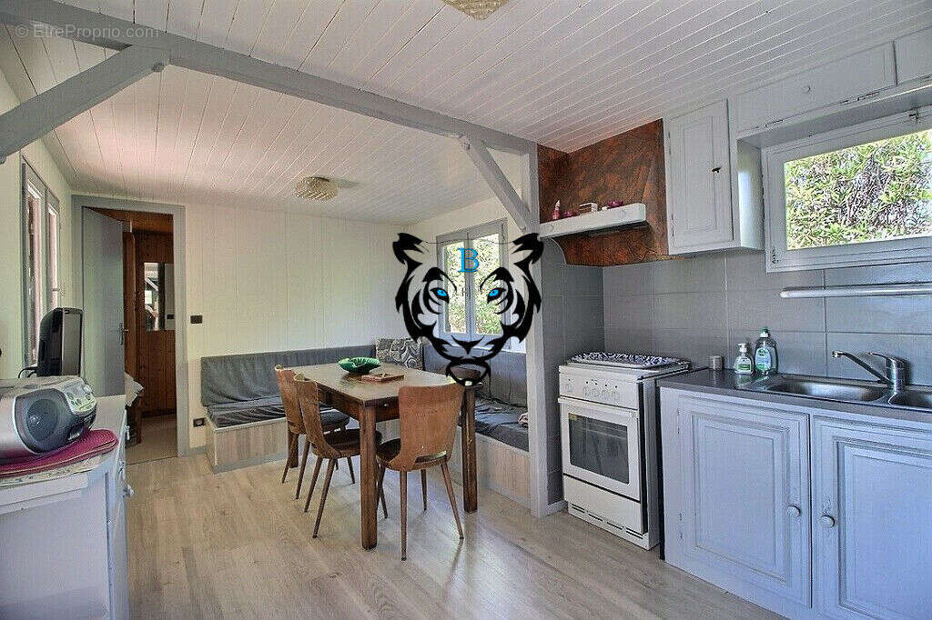 Maison à ROQUEBRUNE-SUR-ARGENS