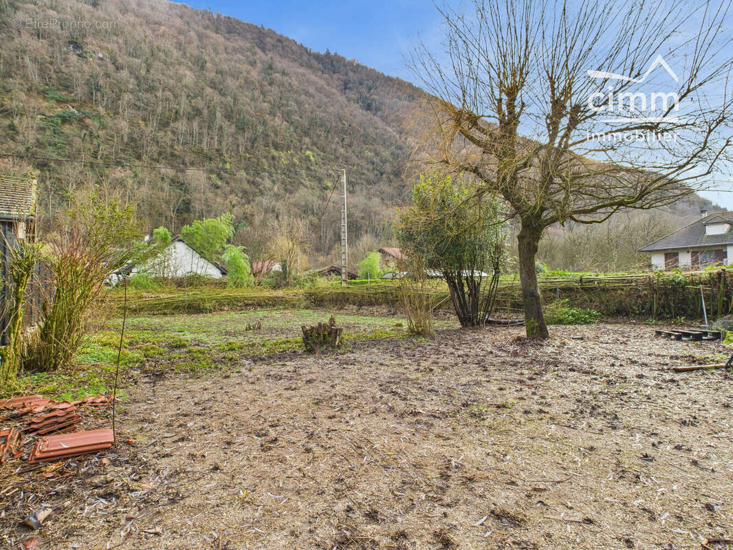 Maison à SAINT-QUENTIN-SUR-ISERE