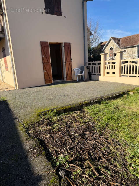 Appartement à MEES