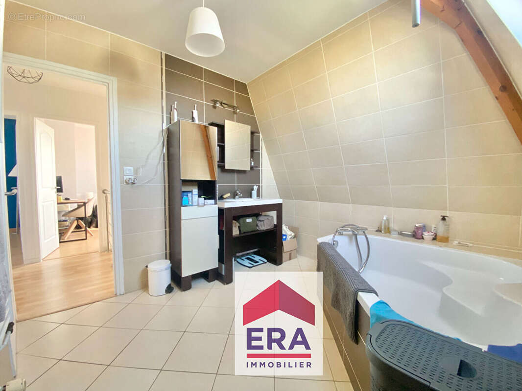 Maison à SARTROUVILLE