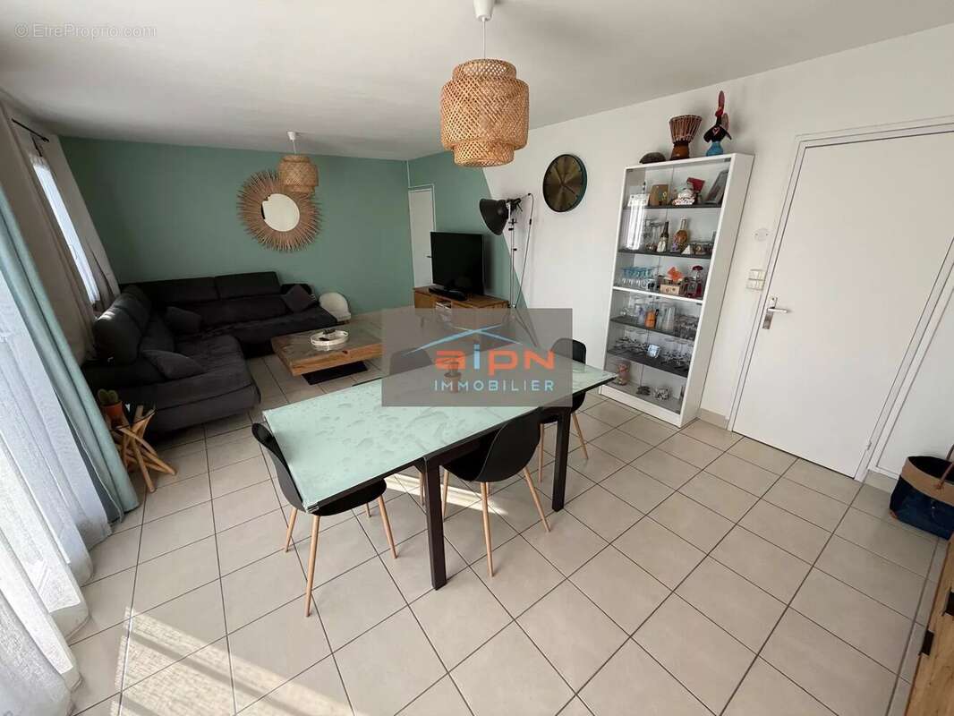 Maison à SAINT-ETIENNE-DU-ROUVRAY